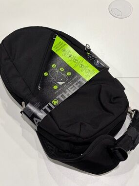 Travelon Men's Women's Anti-Theft Sling Bag Black Travel NWT Lockable Zippers